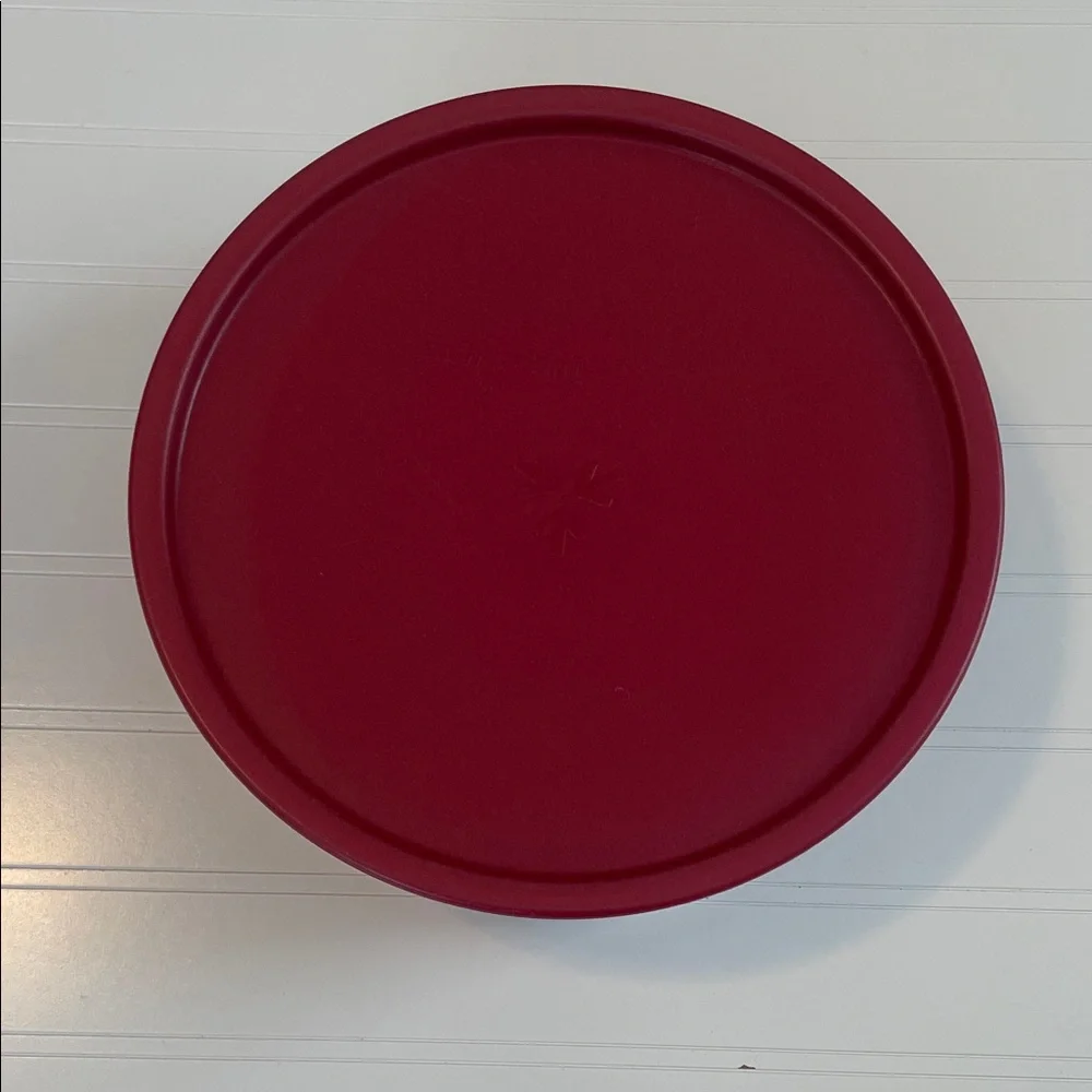 Tupperware stylish red